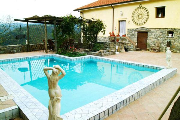 Farmhouse Varese Ligure