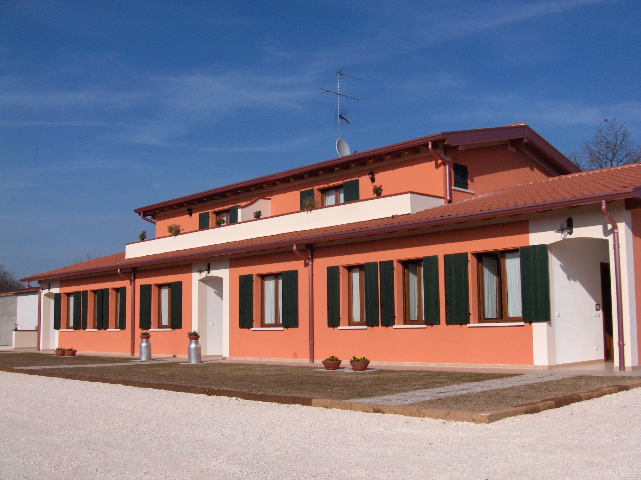 Farmhouse MONZAMBANO