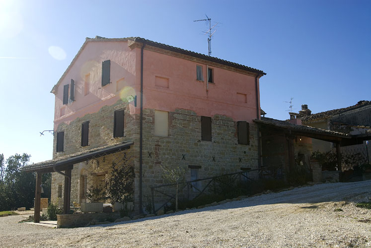 Farmhouse Tolentino